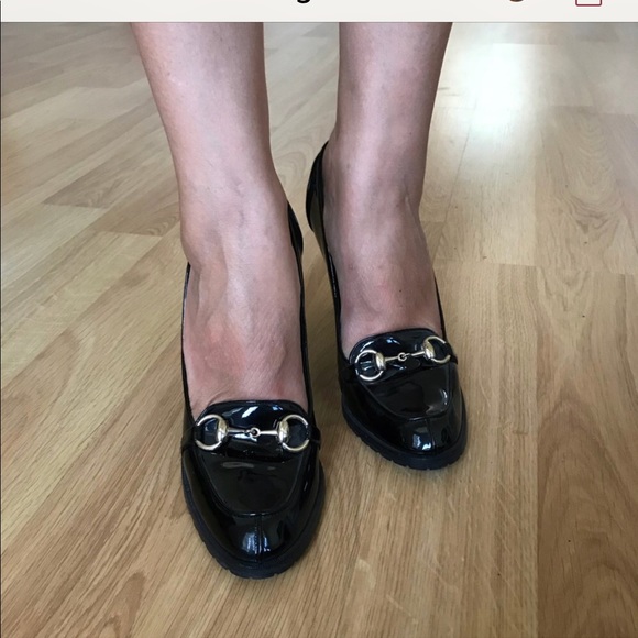 Shoe - Picture 2 of 5